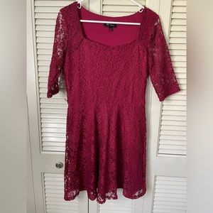 BCX Lace swing dress
Rose lace detail
